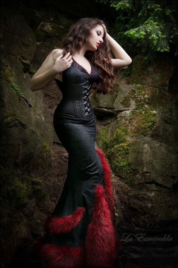 corset-fetish:  Corset http://corsets-fetish.blogspot.com/