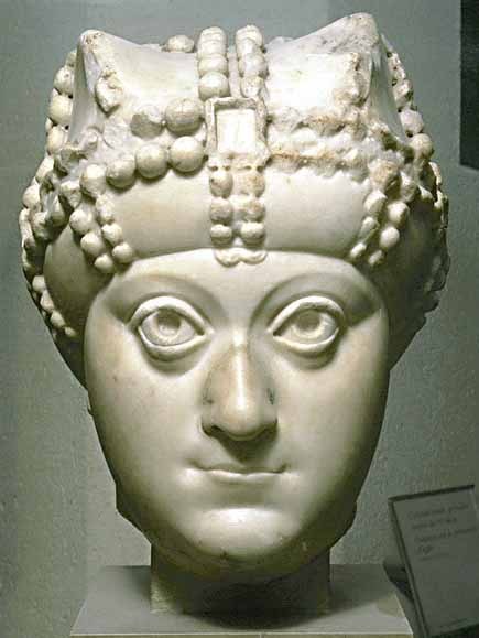Portrait head of Empress in Lateran-Louvre (‘Ariadne-Amalasuntha’) type. Late fifth to e