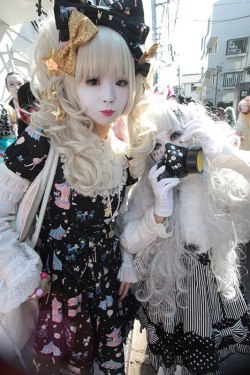 kikiisakitty:  shironuri lolita!!