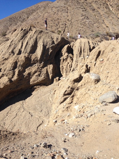 beautifulfrequencies:Recent mudslide/debris flow deposits in Tehachapi, CA Photo 1&amp;2: notice the