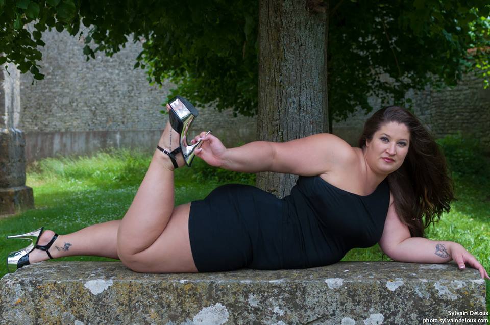 http://superwomaniac.tumblr.comAbsolute Women possess extraordinary superhuman physical