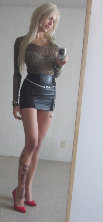 Longlegsandshortskirts