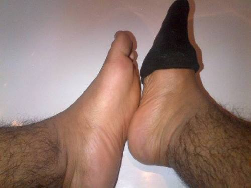 cub4bearfeet:  saecularbear:  # malefeet # erkekayağı # erkek ayağı # chubfeet # chubbyfeet # chub feet # chubby feet # bearfeet # bear feet # plumpfeet # plump feet  Love