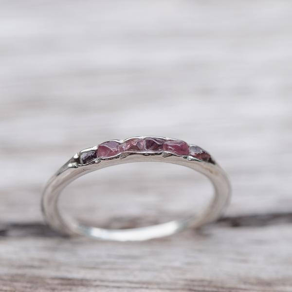 sosuperawesome:  Rings by Meri Geraldine on Etsy  See our ‘rings’ tag   Waaaaant