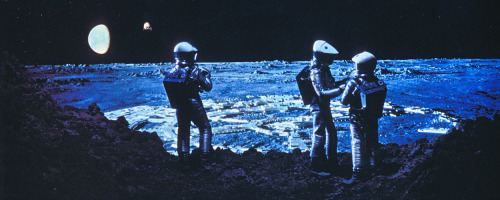 martinlkennedy:  2001 continues it’s hold over me. Images from 2001 A Space Odyssey from Cinefex magazine 85 2001 