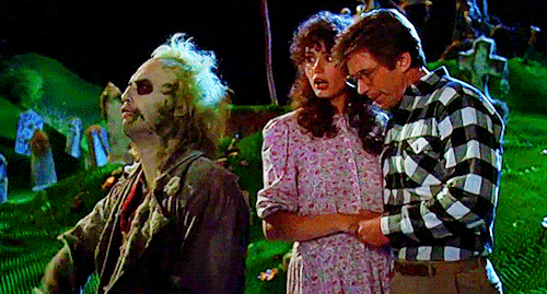 midnightmurdershow:    Beetlejuice (1988) Directed by Tim Burton    