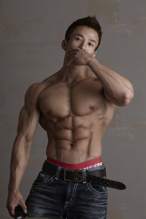 asianmalemuscle:  #asian #male #muscle #gay  Enjoy thousands of images in the archives: