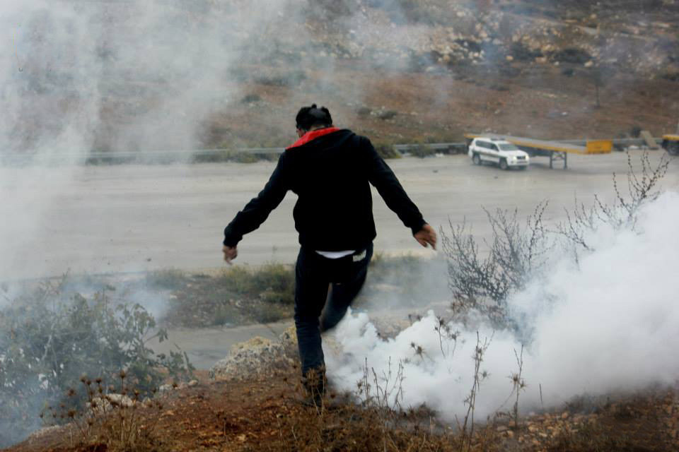 momo33me:  Confrontations in front of Ofer prison Today . 31 October 2014 