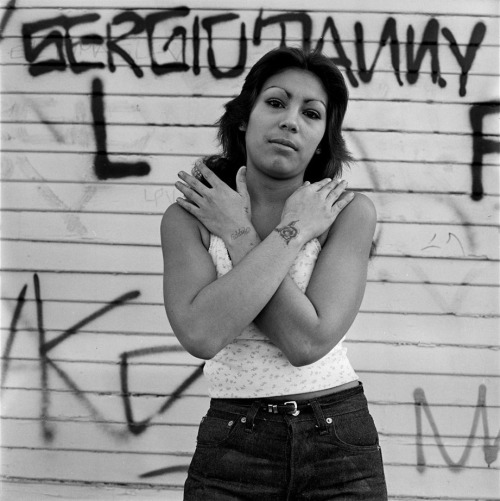 twixnmix: East Los Angeles Gang El Hoyo Maravilla (1983)In 1983, British photographer Janette Beckma