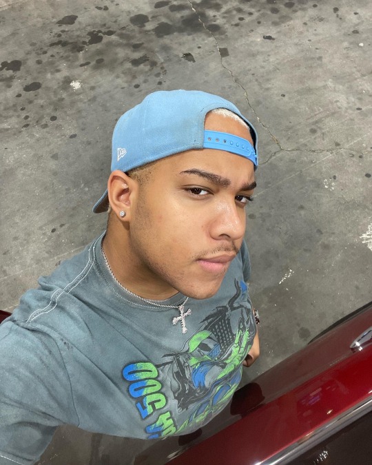 elijahneshonee:come on baby 