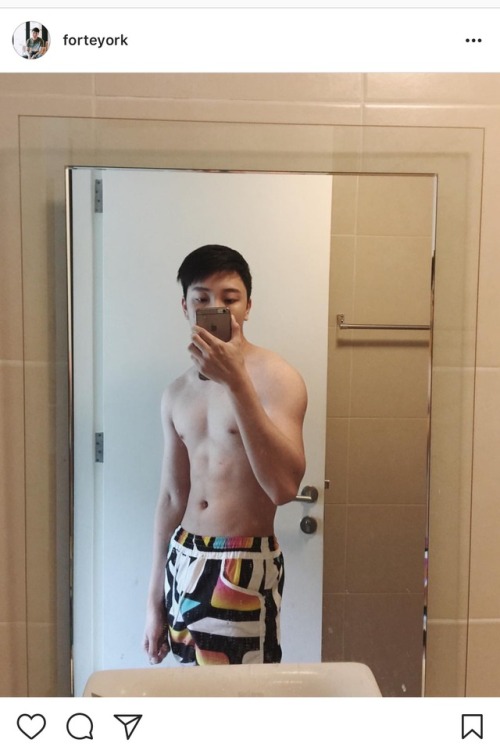 huyuhaiding: hungbareback: justabigasian:8 inch meat Follow hungbareback to see videos and photos of