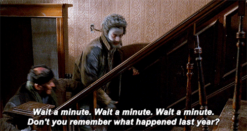 black-geek-supremacy:  junkfoodcinemas:   Home Alone 2: Lost in New York (1992) dir. Chris Columbus     Why didn’t they duck?   C L A S S I C. 