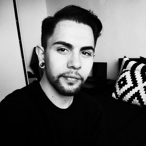 #picoftheday #instaboy #beard #hairstylist #haircut #newhaircut #bw #blackandwhite #black #hair (pre