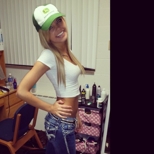 sexy-females-eh:  whitney_barkerr