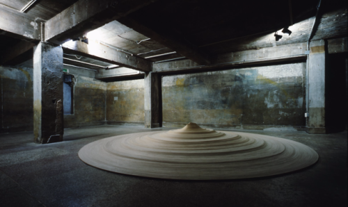 arpeggia:Kim Yun Soo - Deep Silence, 2008, winding cardboard, 48 x 5.2 x 47 mSee more Kim Yun Soo po