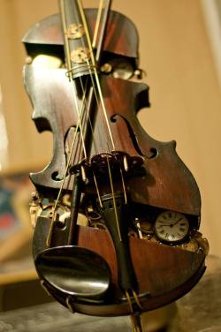 steampunktendencies:  Mechanical Violins 