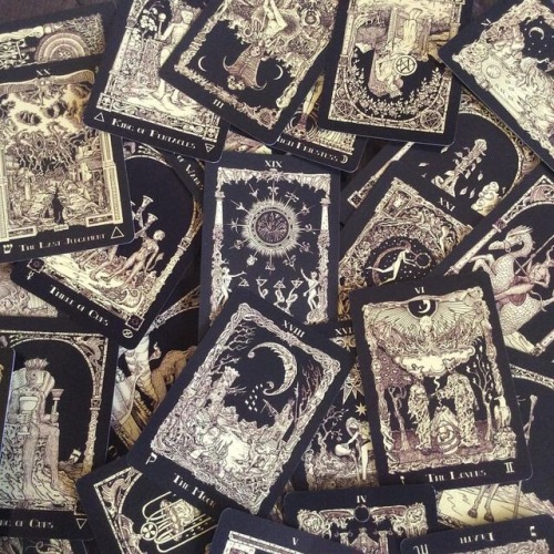 themoonisupsidedown:Book of Azathoth tarot deck