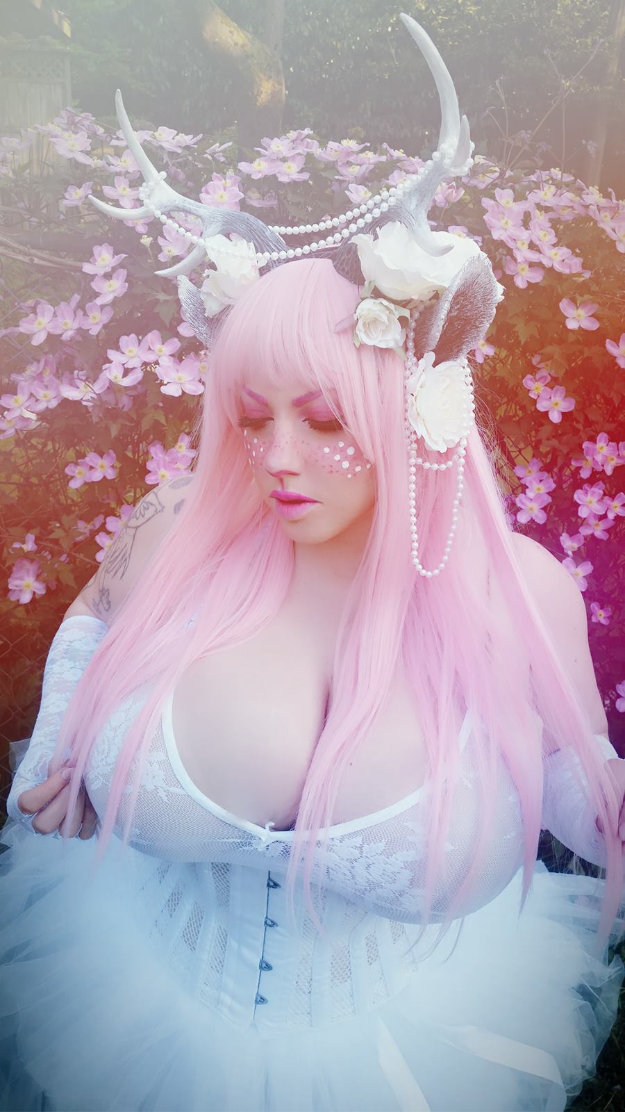 amy-villainous:  Dolli Haze and I fauning it up! Antlers by Idolatre Clothing Co.