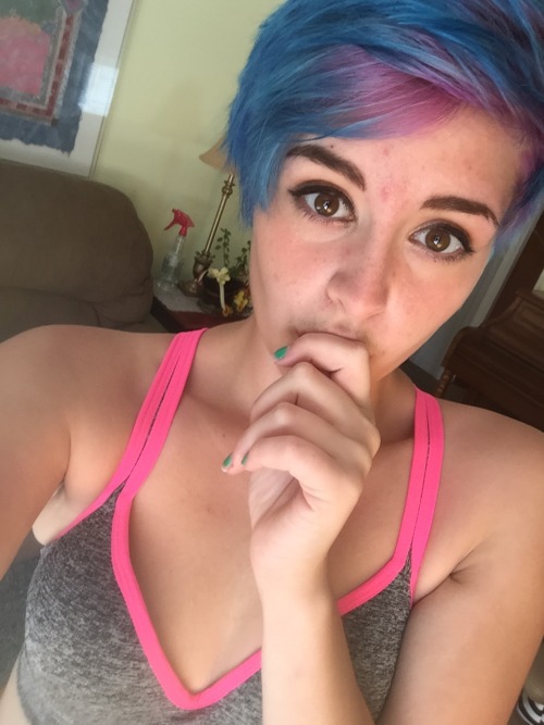 yourstoxically: Hair ft. Sports bra