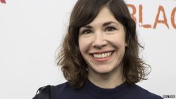 weirdnessisgood:  Carrie Brownstein’s smile always makes me feel happy. 