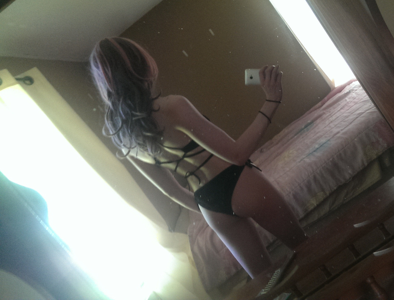 sissyjessystuff:  Here’s just a quick post in my swim suit i took yesterday! I