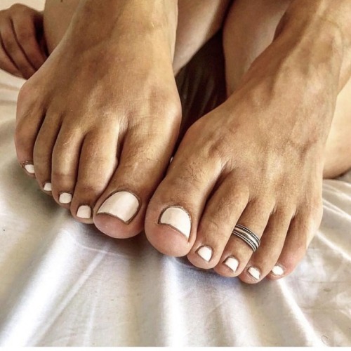 jfc223:  @thefootfetishgallery #pies #pied #pieds #piedini #pés #pezinhos #barefoot #feet #foot #wrinkles #yogafeet #feetlovers #footporn #feetporn # #footmodel #feetmodel #footfetishnation #footfetish #feetlovers #prettyfeet #prettytoes #footgoddess
