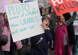 heyfunniest:  Remember when someone decided Pluto wasn’t a planet and people got really angry 