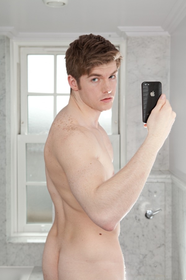 ryuujinnoisaperv:  gingers-snaps:  Shane Walshe – A Ginger with nice assets!  