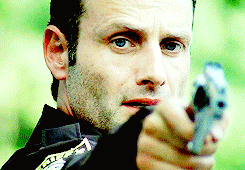 heartfulloffandoms:  Rick Grimes in every episode. Days Gone Bye(s01e01)   fuuuuuck