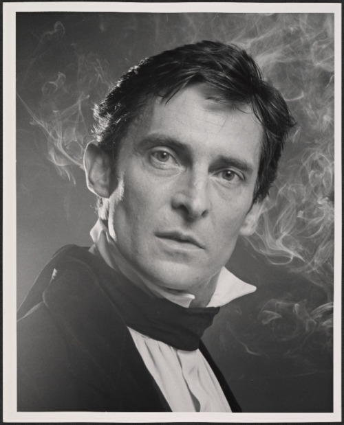 bakerstreetbabes: sirithinktobehuman: I have no wards..only I love you Have some Jeremy Brett do