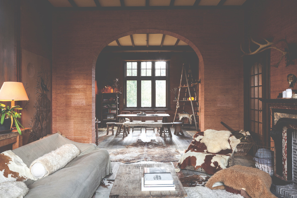gravityhome:  A painter’s home in a Belgian castle | photos by Tim van de VeldeFollow