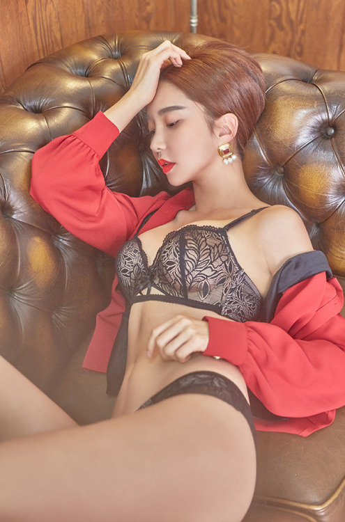 korean-dreams-girls:Park SooYeon - January 10, 2019 2nd Set