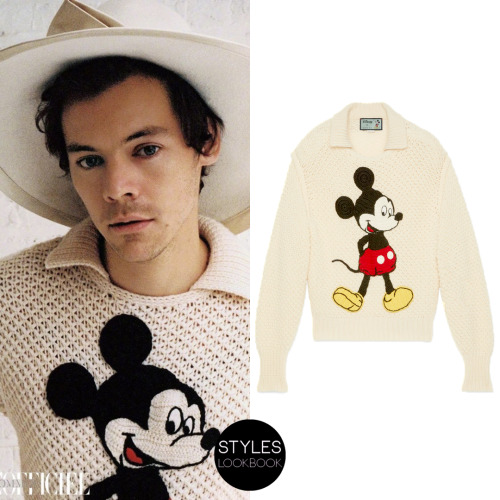 styleslookbook: On the cover of L’Officiel Hommes, Harry is a wearing a Gucci ivory wool sweat