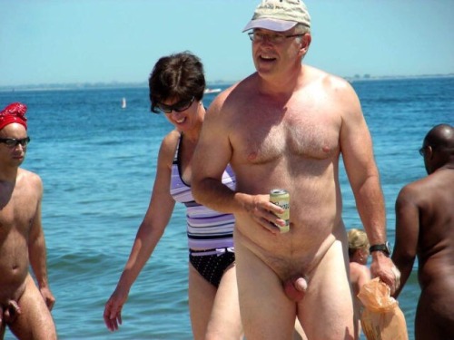 hotdadsbigcocks:  hugebeartx:  You don’t have to but I damn sure am.  Married Daddy, having his moment, feeling his oats.