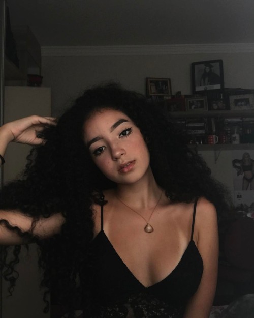http://streetgrl.tumblr.com/post/156324198387
