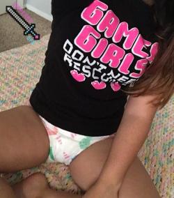 diapereddps:  Gamer Girls DON’T Need Rescuing…(Well maybe sometimes from daddy ;))