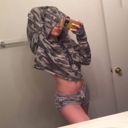 erinashford:  You can’t see anyone here right? See my all my