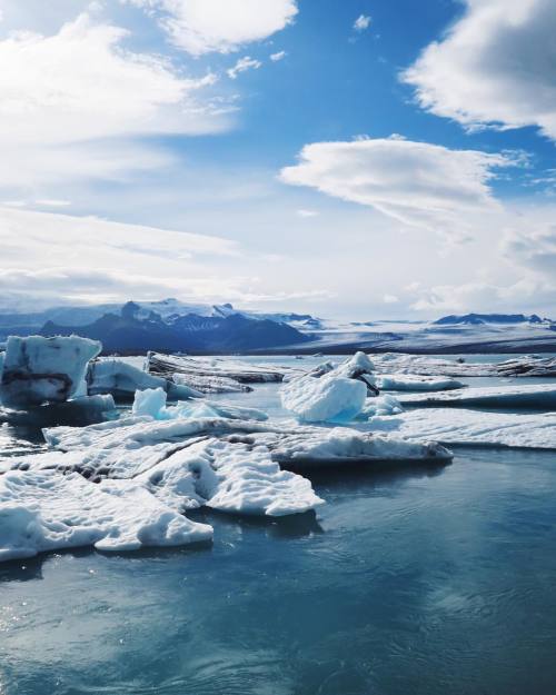 mangomargaux: It’s always difficult to capture the beauty of places through a lens, especially