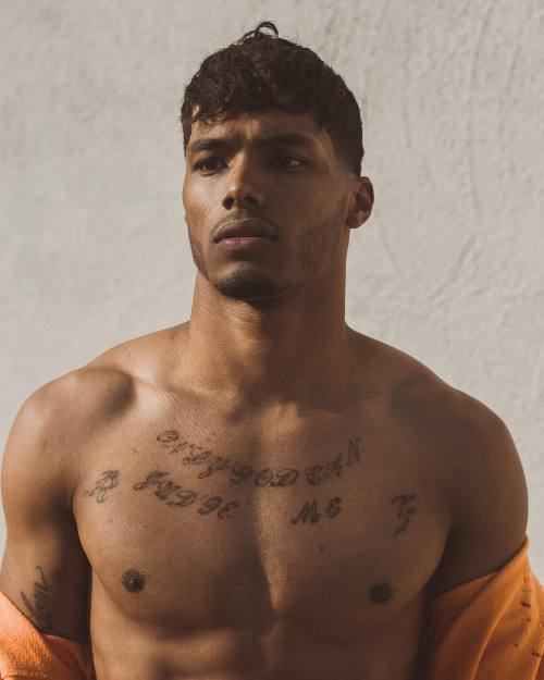 jaspercraig:rim-runner:Rome Flynn