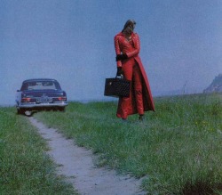 a-state-of-bliss:  Vogue Paris Aug 1992 - Nadja Auermann by Domonique Issermann