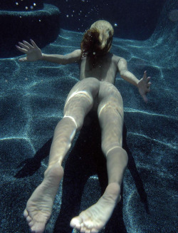 Water, Skin and the Female Form