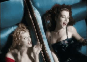 Courtney Love and Melissa Auf der Maur of Hole in the “Celebrity Skin” music video.
