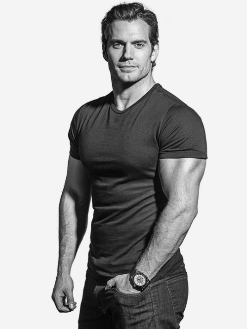 flawlessgentlemen:Henry Cavill photographed by Ben Watts for Men’s Fitness (2016) Hey, handsom