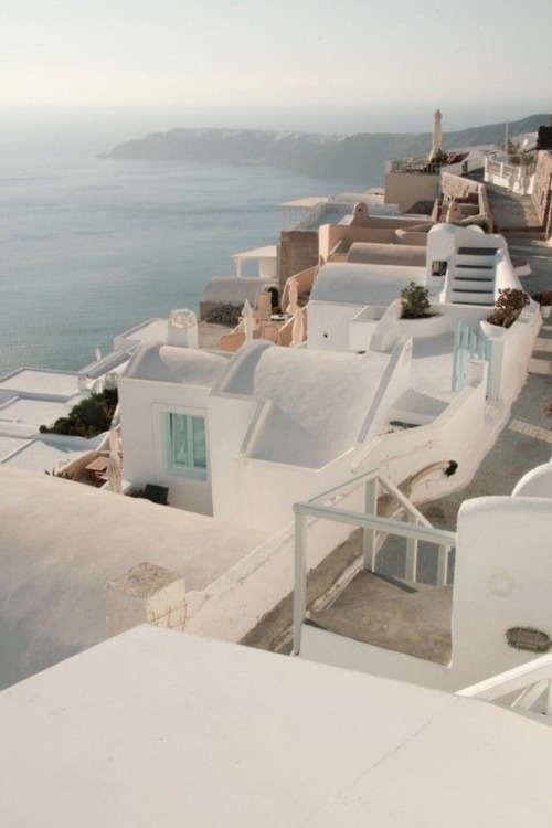 biisousss:santorini is so beautiful