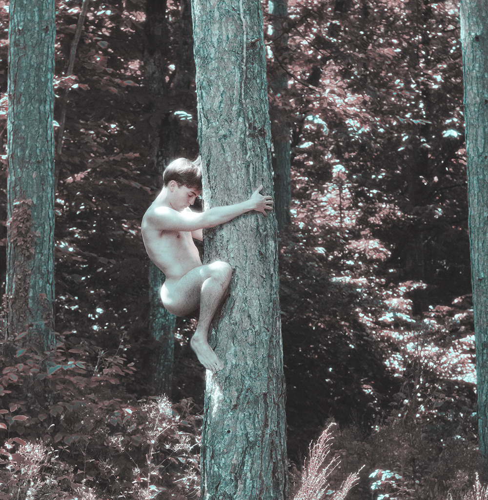sean-clancy:  Self-portrait by Marwane Pallas, 2013