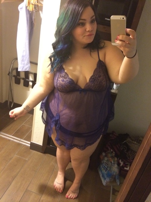 kalaxstatic: kalaxstatic: Can we talk about how great I looked on those two nights?! Fat babe linger