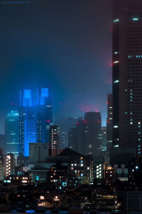 tokyostreetphoto: City Blues, Shinjuku 新宿