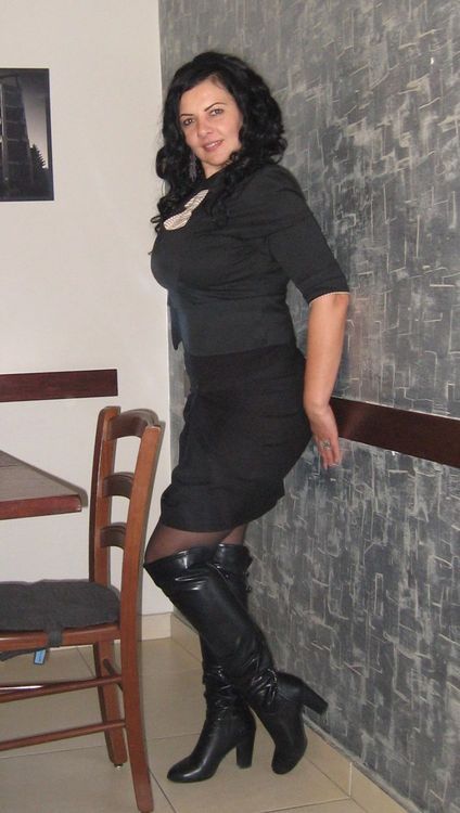 neil2164:Do you like my new boots Junior? Do you want me to crush you with them? I can see you&rsquo