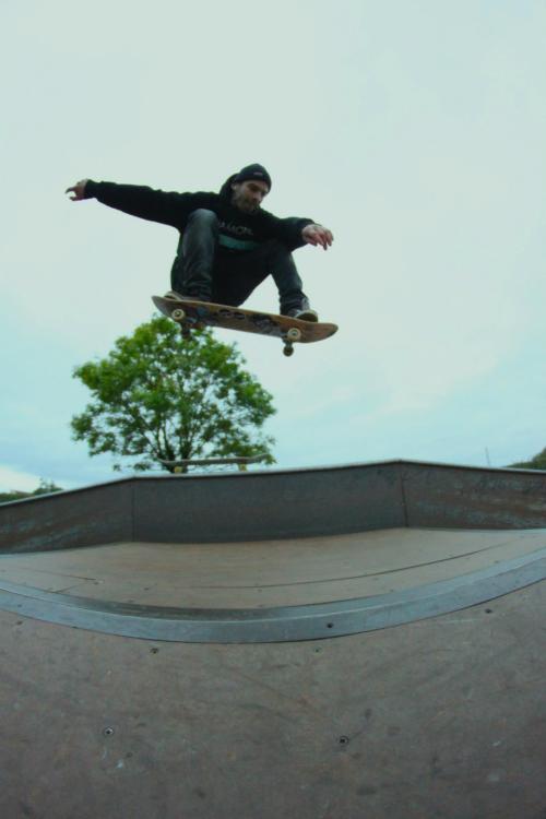 mrvza: VZA - Drive Way floater Ollie - BA Big Ollie @ BA