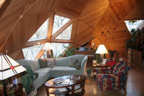 captainmollpaca: Hey solarpunks! From what I’ve seen in the tag, it looks like the housing goa
